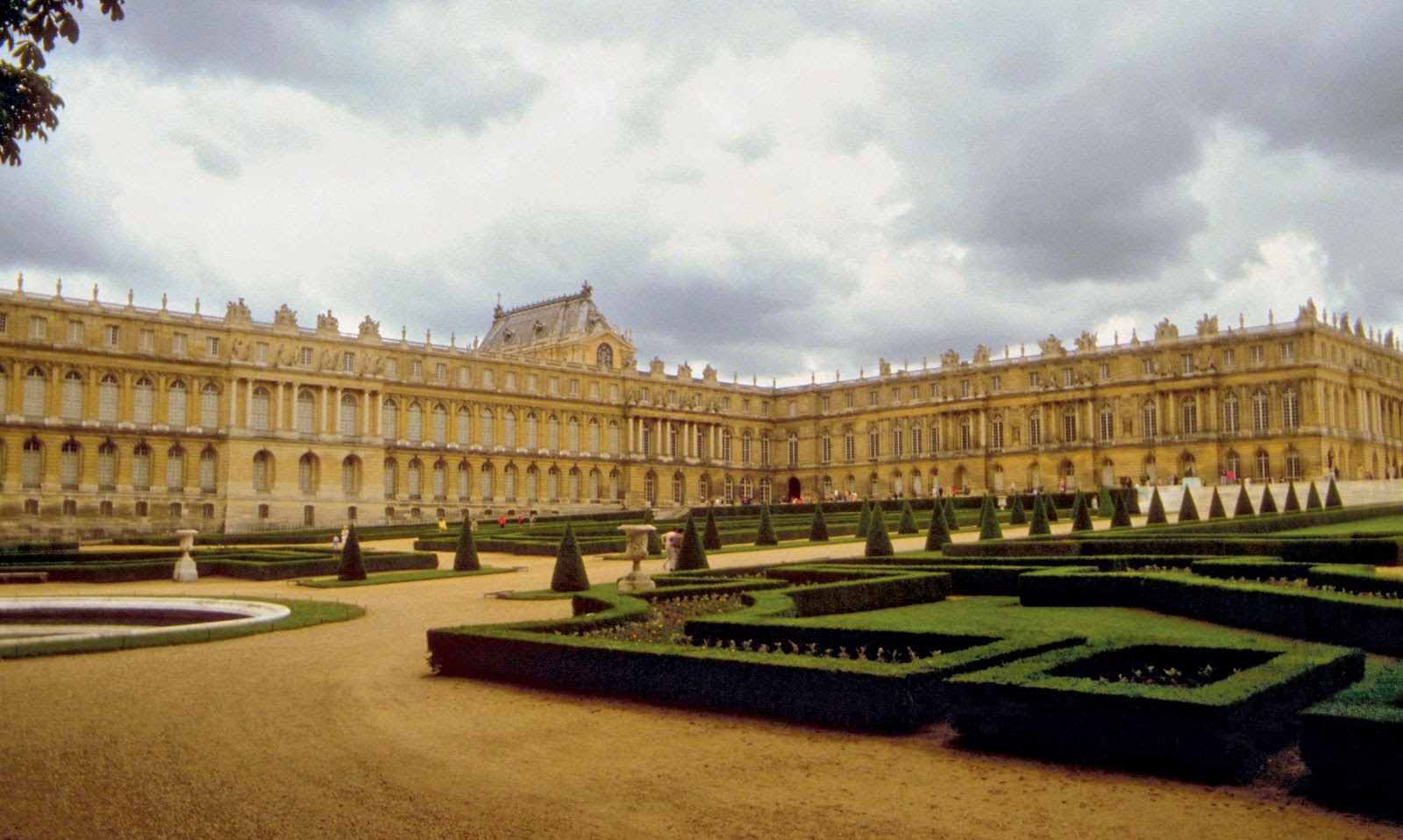 Palace of Versailles Tourist Destinations